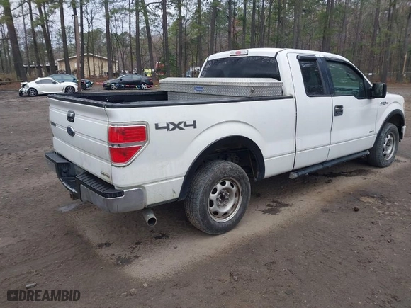 2011 Ford F-150 XL with VIN 1FTFX1EF9BFA68094, listed as a IAAI auction lot 41872094 with 284,081 mi miles. Bid and sale history available at carsss.com. Image 4.