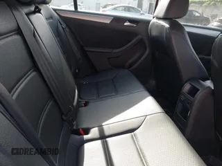 2014 Volkswagen Jetta SE с VIN 3VWD17AJ7EM303390, выставлен на аукционе IAAI как лот 42342049 с пробегом 103 763 миль миль и . История ставок и продаж доступна на DreamBid. Изображение 8.