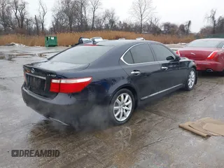 2007 Lexus LS 460 with VIN JTHBL46F675008702, listed as a IAAI auction lot 41574370 with 170,609 mi miles. Bid and sale history available at carsss.com. Image 4.