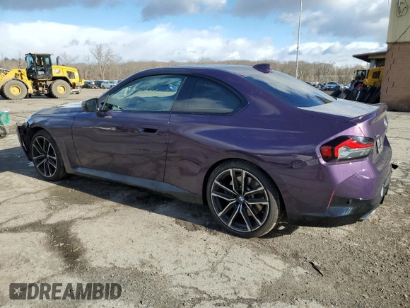 2022 BMW 2 Series M240i xDrive z VIN 3MW53CM09N8C49139, wystawiony jako Copart lot #87320934 z przebiegiem 26 753 mil mil oraz Szkoda całkowita • Salvage title. Historia ofert i sprzedaży dostępna na DreamBid. Obrazek 2.