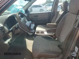 2003 Honda CR-V LX z VIN JHLRD68413C005218, wystawiony jako Copart lot #56750145 z przebiegiem 148 950 mil mil oraz Szkoda całkowita • Salvage title. Historia ofert i sprzedaży dostępna na DreamBid. Obrazek 7.