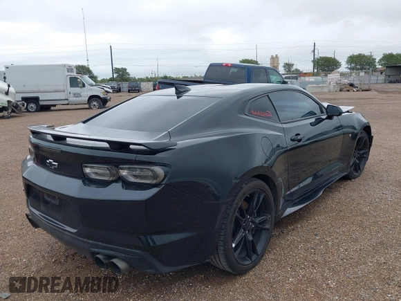 2019 Chevrolet Camaro 1SS z VIN 1G1FF1R70K0111514, wystawiony jako IAAI lot #41924277 z przebiegiem Nie podano mil oraz . Historia ofert i sprzedaży dostępna na DreamBid. Obrazek 4.