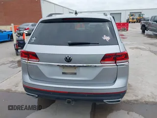 2021 Volkswagen Atlas SE с VIN 1V2JR2CA2MC539992, выставлен на аукционе IAAI как лот 42133933 с пробегом 82 287 миль миль и . История ставок и продаж доступна на DreamBid. Изображение 16.