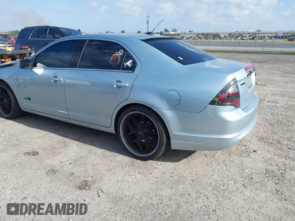 2010 Ford Fusion Hybrid with VIN 3FADP0L35AR354431, listed as a IAAI auction lot 42107722 with 142,250 mi miles. Bid and sale history available at carsss.com. Image 3.