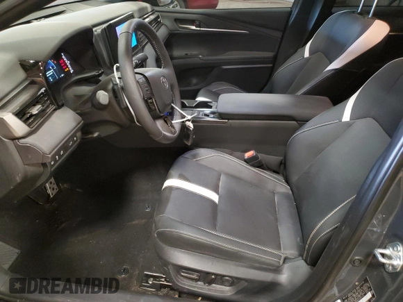 2025 Toyota Camry LE z VIN 4T1DBADK2SU527722, wystawiony jako Copart lot #53717815 z przebiegiem 1 442 mil mil oraz Nie do naprawy • Non repairable. Historia ofert i sprzedaży dostępna na DreamBid. Obrazek 7.