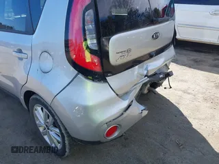 2018 Kia Soul + with VIN KNDJP3A59J7607163, listed as a IAAI auction lot 41689882 with 39,451 mi miles. Bid and sale history available at carsss.com. Image 17.