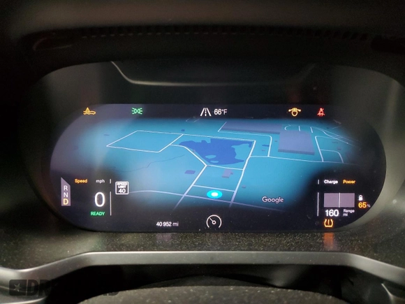 2023 Polestar 2 z VIN YSMEG3KA1PL115406, wystawiony jako Copart lot #57620695 z przebiegiem 40 952 mil mil oraz Tytuł czysty. Historia ofert i sprzedaży dostępna na DreamBid. Obrazek 9.