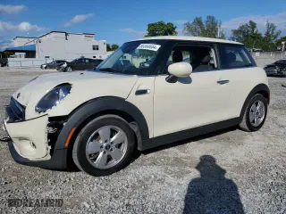 2021 MINI Hardtop 2 Door Cooper with VIN WMWXR3C08M2N99822, listed as a Copart auction lot 80380884 with 21,257 mi miles and Salvage Title. Bid and sale history available at carsss.com. Image 1.