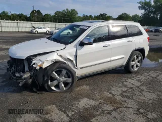 2013 Jeep Grand Cherokee Overland with VIN 1C4RJECG8DC526150, listed as a Copart auction lot 52038775 with 183,813 mi miles and Salvage Title. Bid and sale history available at DreamBid. Image 1.