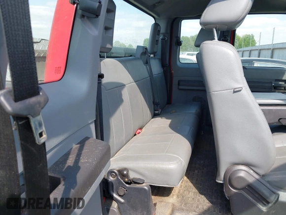 2012 Ford F-250 XL z VIN 1FT7X2B64CED14314, wystawiony jako IAAI lot #42059427 z przebiegiem 126 231 mil mil oraz . Historia ofert i sprzedaży dostępna na DreamBid. Obrazek 8.