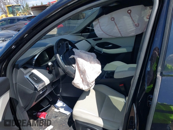 2020 Jaguar E-Pace R-Dynamic SE with VIN SADFL2GX3L1Z91231, listed as a IAAI auction lot 41889819 with 49,146 mi miles and . Bid and sale history available at DreamBid. Image 5.