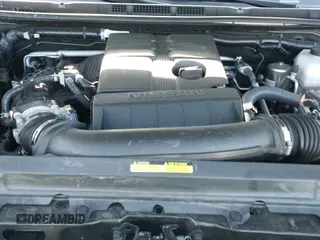 2024 Nissan Frontier SV z VIN 1N6ED1EJ2RN665075, wystawiony jako IAAI lot #42532965 z przebiegiem 8 992 mil mil oraz . Historia ofert i sprzedaży dostępna na DreamBid. Obrazek 20.