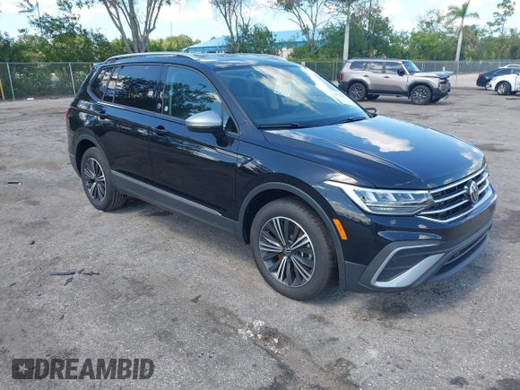 2024 Volkswagen Tiguan Wolfsburg Edition с VIN 3VV6B7AX7RM213144, выставлен на аукционе IAAI как лот 42523305 с пробегом 3 940 миль миль и . История ставок и продаж доступна на DreamBid. Изображение 1.