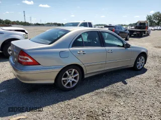 2007 Mercedes-Benz C 280 Luxury with VIN WDBRF92H77F900526, listed as a Copart auction lot 62255205 with 135,145 mi miles and Clean title. Bid and sale history available at DreamBid. Image 3.