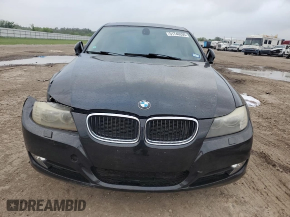 2011 BMW 3 Series 328i xDrive z VIN WBAPK7C54BF195834, wystawiony jako Copart lot #51740295 z przebiegiem 146 972 mil mil oraz Szkoda całkowita • Salvage title. Historia ofert i sprzedaży dostępna na DreamBid. Obrazek 5.