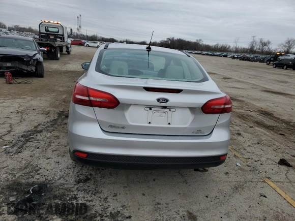 2015 Ford Focus SE with VIN 1FADP3F29FL370335, listed as a Copart auction lot 51010975 with 215,026 mi miles and Clean Title. Bid and sale history available at DreamBid. Image 6.