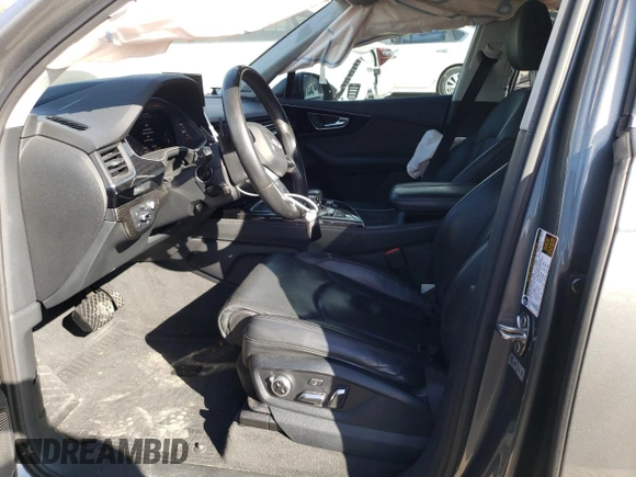 2017 Audi Q7 Prestige z VIN WA1VAAF73HD002966, wystawiony jako Copart lot #39531823 z przebiegiem 115 000 mil mil oraz Nie do naprawy • Non repairable. Historia ofert i sprzedaży dostępna na DreamBid. Obrazek 7.
