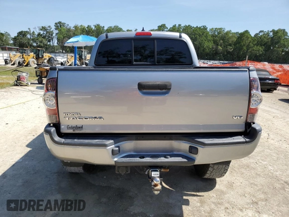 2015 Toyota Tacoma z VIN 5TFLU4EN5FX135486, wystawiony jako Copart lot #58320245 z przebiegiem 95 424 mil mil oraz Szkoda całkowita • Salvage title. Historia ofert i sprzedaży dostępna na DreamBid. Obrazek 6.