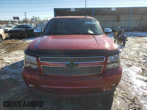 2014 Chevrolet Suburban LTZ with VIN 1GNSCKE08ER168239, listed as a Copart auction lot 42143915 with 137,902 mi miles and Salvage title. Bid and sale history available at DreamBid. Image 5.