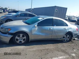2007 Acura RL Technology with VIN JH4KB16617C004862, listed as a IAAI auction lot 42659578 with 203,727 mi miles and . Bid and sale history available at DreamBid. Image 6.