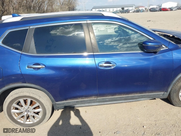2017 Nissan Rogue S with VIN KNMAT2MTXHP501086, listed as a IAAI auction lot 41924432 with 102,195 mi miles. Bid and sale history available at carsss.com. Image 13.