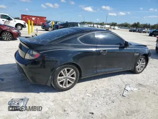 2008 Hyundai Tiburon GS z VIN KMHHM66D08U291605, wystawiony jako Copart lot #46589265 z przebiegiem 177 104 mil mil oraz Szkoda całkowita • Salvage title. Historia ofert i sprzedaży dostępna na DreamBid. Obrazek 3.