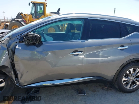 2017 Nissan Murano SL with VIN 5N1AZ2MH5HN202719, listed as a IAAI auction lot 42463161 with 83,692 mi miles and . Bid and sale history available at DreamBid. Image 14.