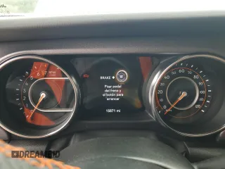 2023 Jeep Gladiator Mojave z VIN 1C6JJTEGXPL554672, wystawiony jako Copart lot #71845334 z przebiegiem 15 871 mil mil oraz Szkoda całkowita • Salvage title. Historia ofert i sprzedaży dostępna na DreamBid. Obrazek 9.