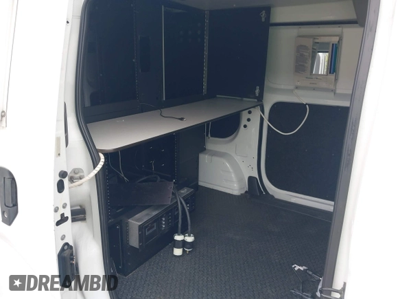 2015 Nissan NV200 SV with VIN 3N6CM0KN8FK691089, listed as a IAAI auction lot 42112026 with 95,972 mi miles. Bid and sale history available at carsss.com. Image 8.