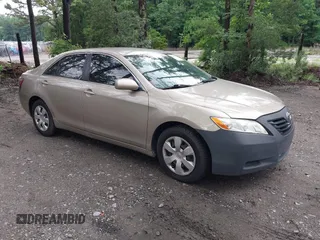 2007 Toyota Camry CE z VIN 4T1BE46K27U009713, wystawiony jako IAAI lot #42521442 z przebiegiem 144 541 mil mil oraz . Historia ofert i sprzedaży dostępna na DreamBid. Obrazek 1.