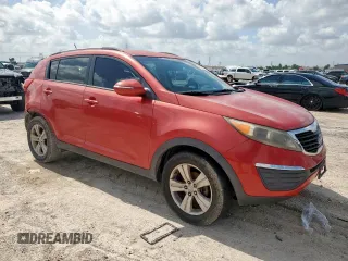 2011 Kia Sportage LX z VIN KNDPB3A28B7052948, wystawiony jako Copart lot #61052775 z przebiegiem 162 633 mil mil oraz Czysty tytuł • Clean title. Historia ofert i sprzedaży dostępna na DreamBid. Obrazek 4.
