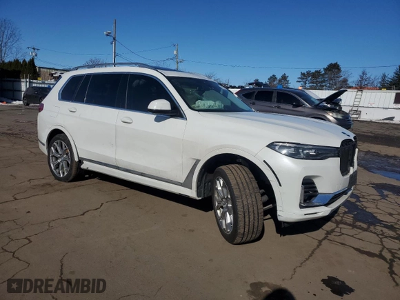 2020 BMW X7 xDrive40i with VIN 5UXCW2C01L9B51479, listed as a Copart auction lot 45929145 with 0 mi miles and Salvage Title. Bid and sale history available at carsss.com. Image 4.