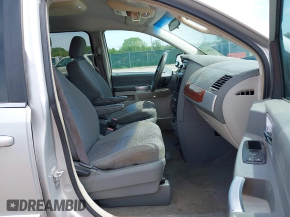 2008 Chrysler Town & Country Touring with VIN 2A8HR54P88R671360, listed as a IAAI auction lot 42104217 with 212,828 mi miles and . Bid and sale history available at DreamBid. Image 5.