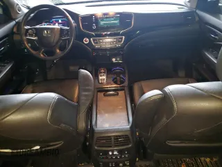 2020 Honda Pilot Touring 8-Passenger with VIN 5FNYF6H90LB043055, listed as a Copart auction lot 85194544 with 82,144 mi miles and Salvage Title. Bid and sale history available at DreamBid. Image 8.