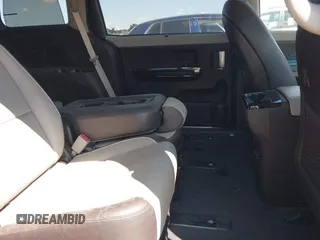 2018 Kia Sedona SX-L with VIN KNDME5C13J6376291, listed as a IAAI auction lot 40391638 with 109,077 mi miles and . Bid and sale history available at carsss.com. Image 8.