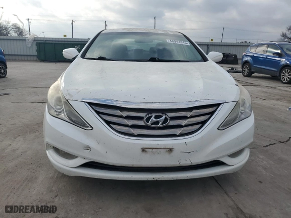 2013 Hyundai Sonata SE with VIN 5NPEC4AC6DH602746, listed as a Copart auction lot 48944315 with 235,462 mi miles and Salvage Title. Bid and sale history available at carsss.com. Image 5.