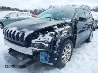 2017 Jeep Cherokee Limited with VIN 1C4PJMDS1HW505617, listed as a IAAI auction lot 41461389 with 97,978 mi miles. Bid and sale history available at carsss.com. Image 17.