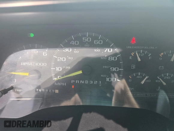 1997 GMC Sierra 3500 z VIN 1GTHC33J5VF005375, wystawiony jako IAAI lot #42298688 z przebiegiem 188 825 mil mil oraz . Historia ofert i sprzedaży dostępna na DreamBid. Obrazek 6.