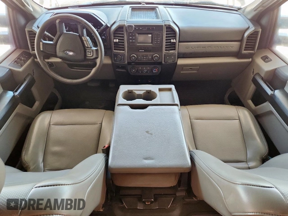 2018 Ford F-350 XL with VIN 1FT8W3BT5JED00101, listed as a Copart auction lot 58048685 with 392,049 mi miles and Clean title. Bid and sale history available at DreamBid. Image 8.