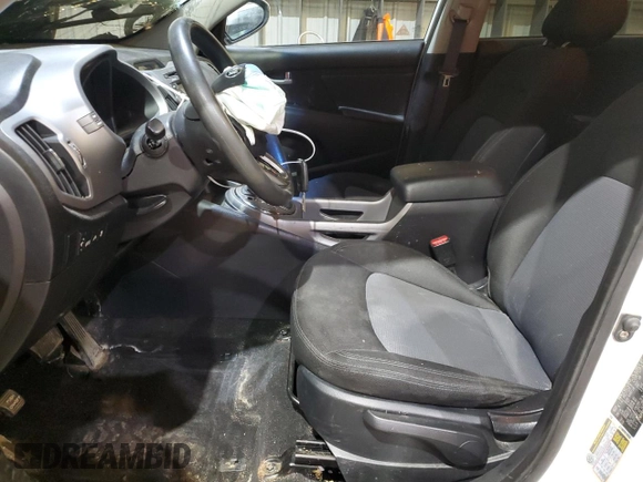 2015 Kia Sportage LX with VIN KNDPB3AC1F7701388, listed as a Copart auction lot 48404805 with 176,992 mi miles and Salvage Title. Bid and sale history available at DreamBid. Image 7.