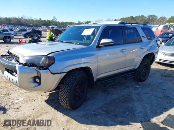 2024 Toyota 4Runner TRD Off Road z VIN JTERU5JR6R6255876, wystawiony jako IAAI lot #41281427 z przebiegiem 11 474 mil mil oraz . Historia ofert i sprzedaży dostępna na DreamBid. Obrazek 18.