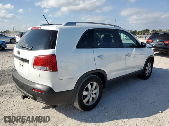 2012 Kia Sorento LX with VIN 5XYKTDA2XCG231607, listed as a Copart auction lot 88531855 with 0 mi miles and Salvage Title. Bid and sale history available at carsss.com. Image 3.