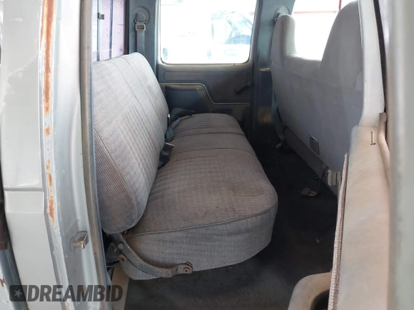 1989 Ford F-350 with VIN 2FTJW35M9KCA56949, listed as a IAAI auction lot 42244693 with 81,044 mi miles and . Bid and sale history available at DreamBid. Image 8.