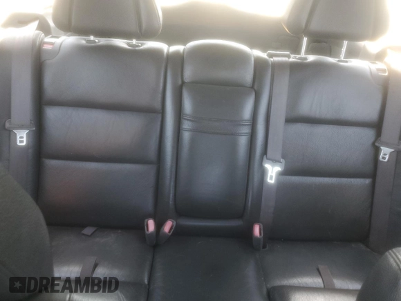 2004 Volvo V40 z VIN YV1VW27564F038086, wystawiony jako Copart lot #69464094 z przebiegiem 223 544 mil mil oraz Czysty tytuł • Clean title. Historia ofert i sprzedaży dostępna na DreamBid. Obrazek 10.
