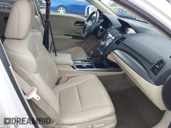 2014 Acura RDX Tech Pkg with VIN 5J8TB3H50EL004274, listed as a IAAI auction lot 41700055 with 163,318 mi miles. Bid and sale history available at carsss.com. Image 5.