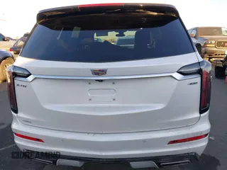 2020 Cadillac XT6 AWD Sport z VIN 1GYKPGRS3LZ197788, wystawiony jako IAAI lot #41334435 z przebiegiem 108 688 mil mil oraz . Historia ofert i sprzedaży dostępna na DreamBid. Obrazek 17.