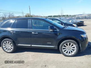 2011 Lincoln MKX with VIN 2LMDJ6JK5BBJ05443, listed as a IAAI auction lot 41871040 with 183,294 mi miles. Bid and sale history available at carsss.com. Image 13.