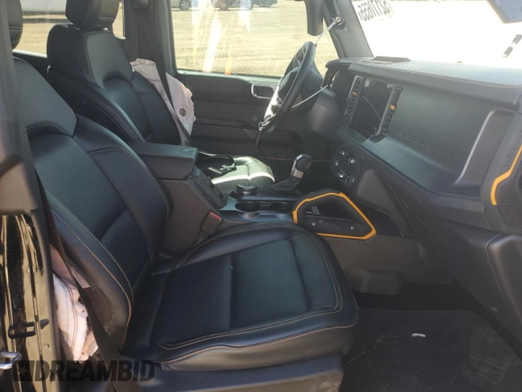 2024 Ford Bronco Badlands z VIN 1FMEE9BP6RLA19522, wystawiony jako Copart lot #52170655 z przebiegiem 10 057 mil mil oraz Szkoda całkowita • Salvage title. Historia ofert i sprzedaży dostępna na DreamBid. Obrazek 7.