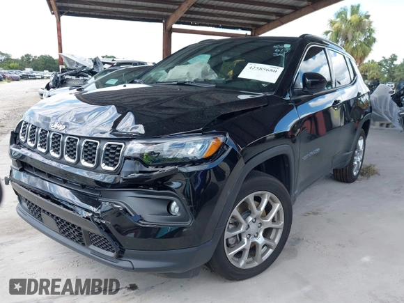 2024 Jeep Compass Latitude Lux с VIN 3C4NJDFN5RT104769, выставлен на аукционе IAAI как лот 42585680 с пробегом 7 162 миль миль и . История ставок и продаж доступна на DreamBid. Изображение 17.
