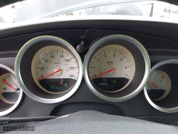 2006 Dodge Charger with VIN 2B3KA43G56H182676, listed as a IAAI auction lot 42052425 with 301,664 mi miles. Bid and sale history available at carsss.com. Image 7.